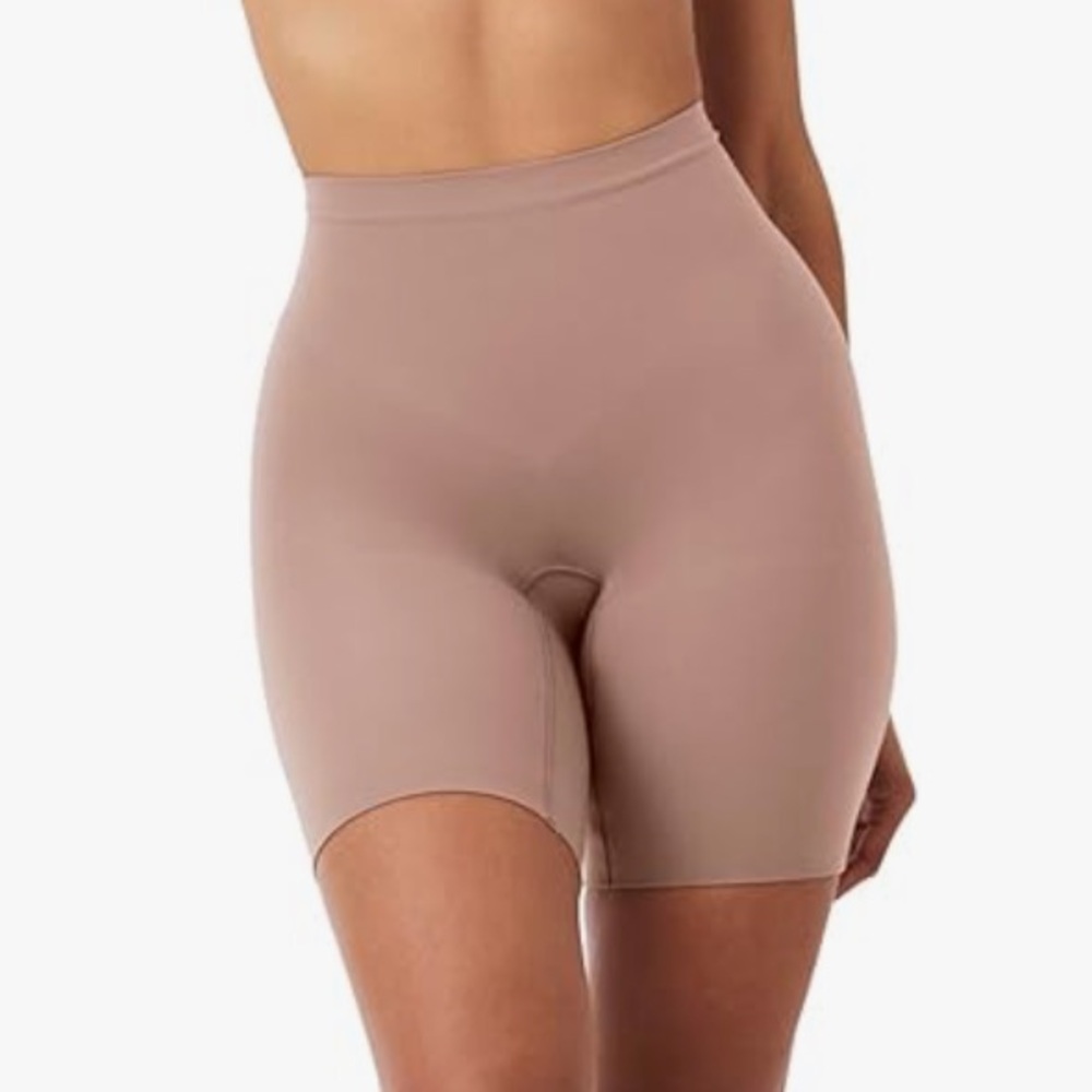 SPANX Seamless Power Series Seamless Lightweight Shaper Shapewear Shorts